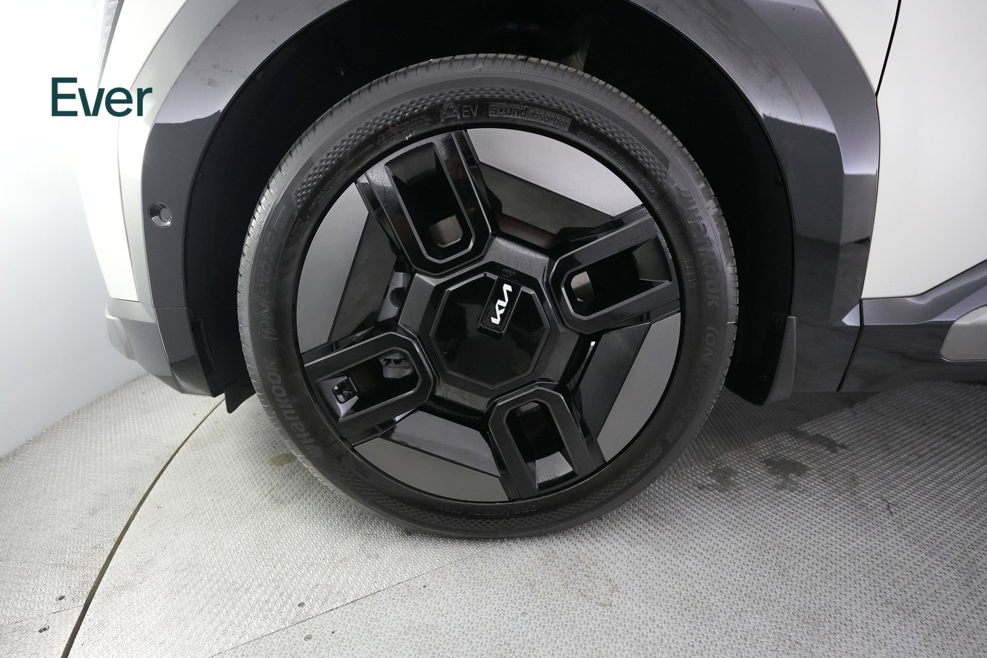Used 2024 Kia EV9 GT-Line AWD/4WD image 19