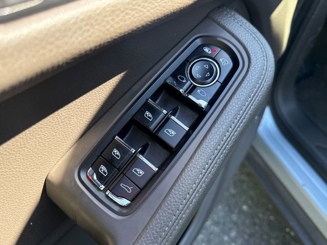 Used 2020 Porsche Macan AWD/4WD image 25