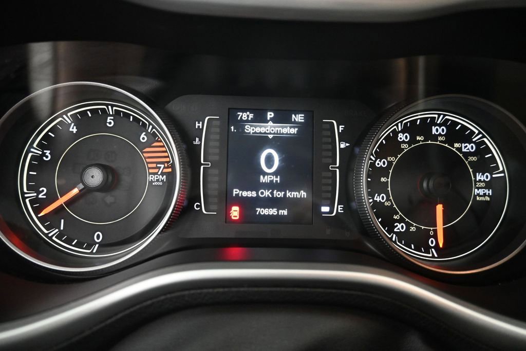 Used 2016 Jeep Cherokee Sport AWD/4WD image 12