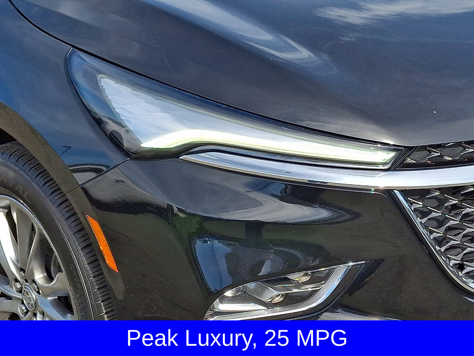 Used 2024 Buick Enclave Avenir w/ Avenir Technology Package AWD/4WD image 10