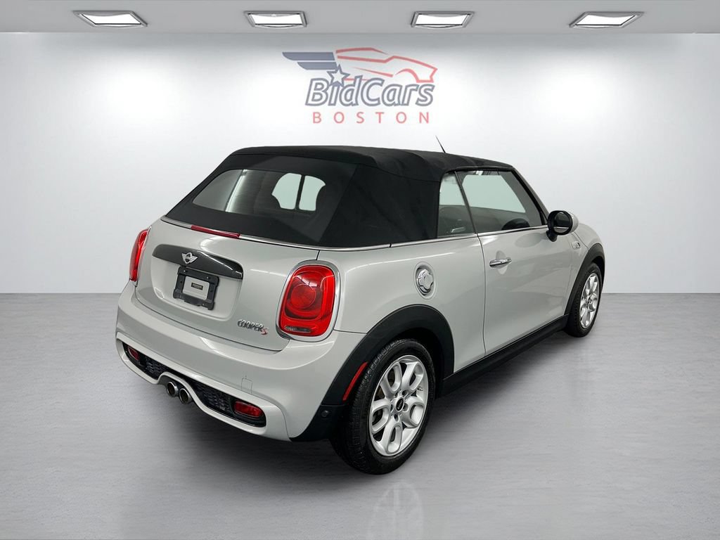 Used 2018 MINI Cooper S w/ Premium Package FWD image 4