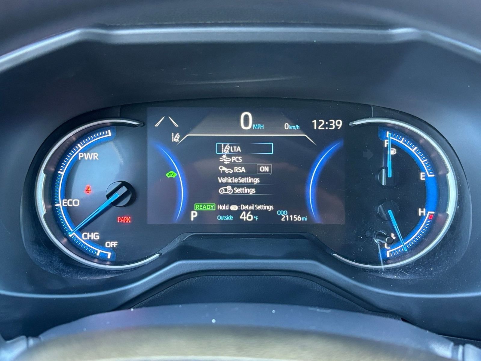 Used 2025 Toyota RAV4 LE image 36