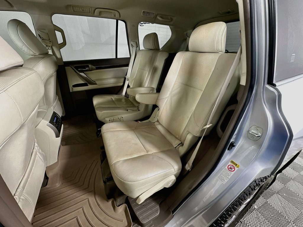 Used 2017 Lexus GX 460 Premium AWD/4WD image 30