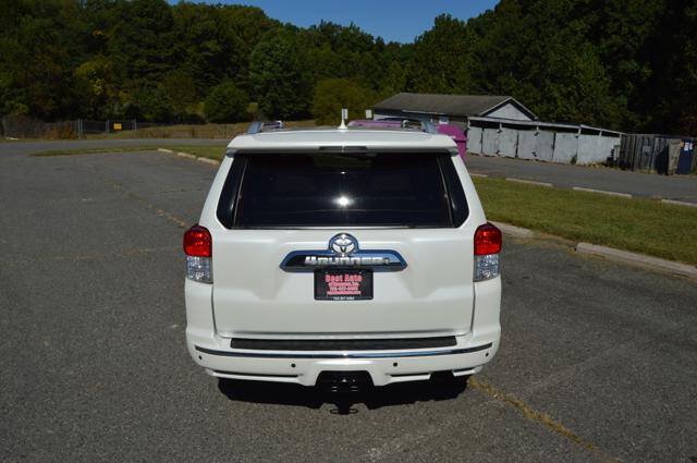Used 2011 Toyota 4Runner SR5 AWD/4WD image 10