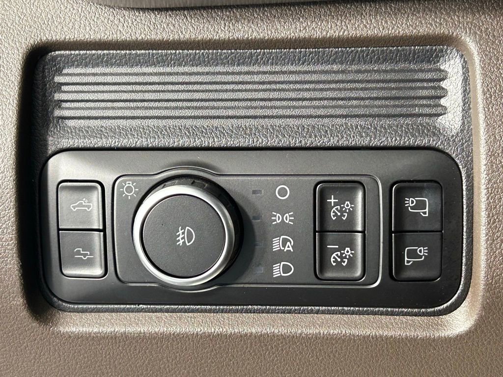 Used 2025 Ford F450 King Ranch w/ Chrome Package image 34