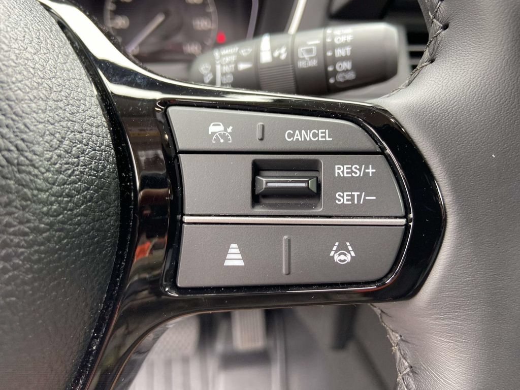 Used 2025 Honda Pilot Touring image 35