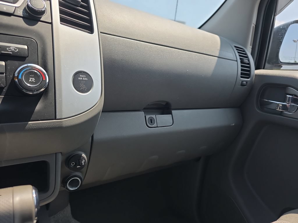 Used 2017 Nissan Frontier SV AWD/4WD image 41