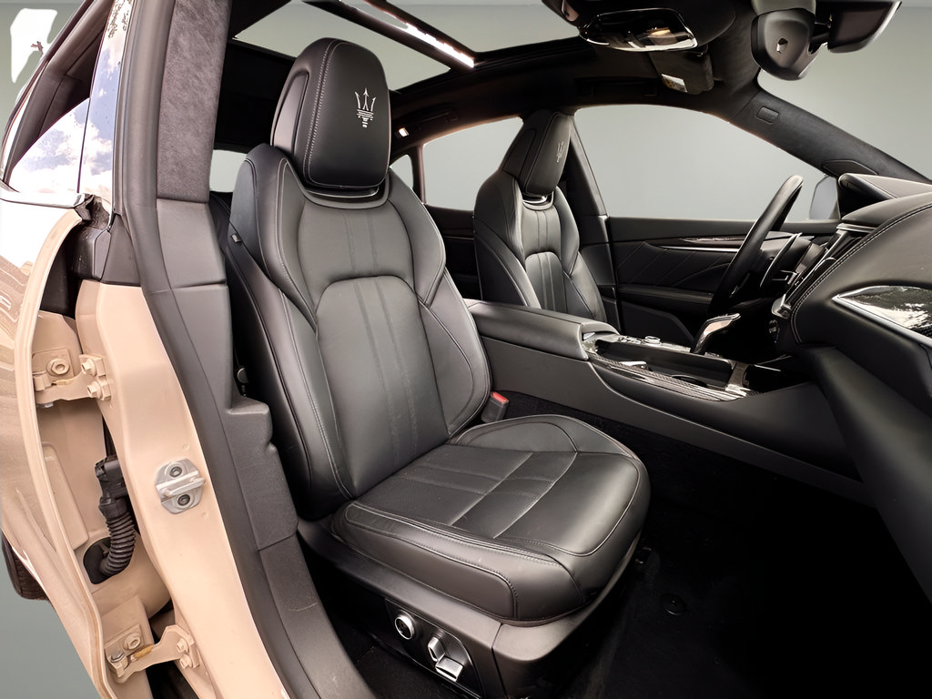 Used 2022 Maserati Levante Modena AWD/4WD image 21