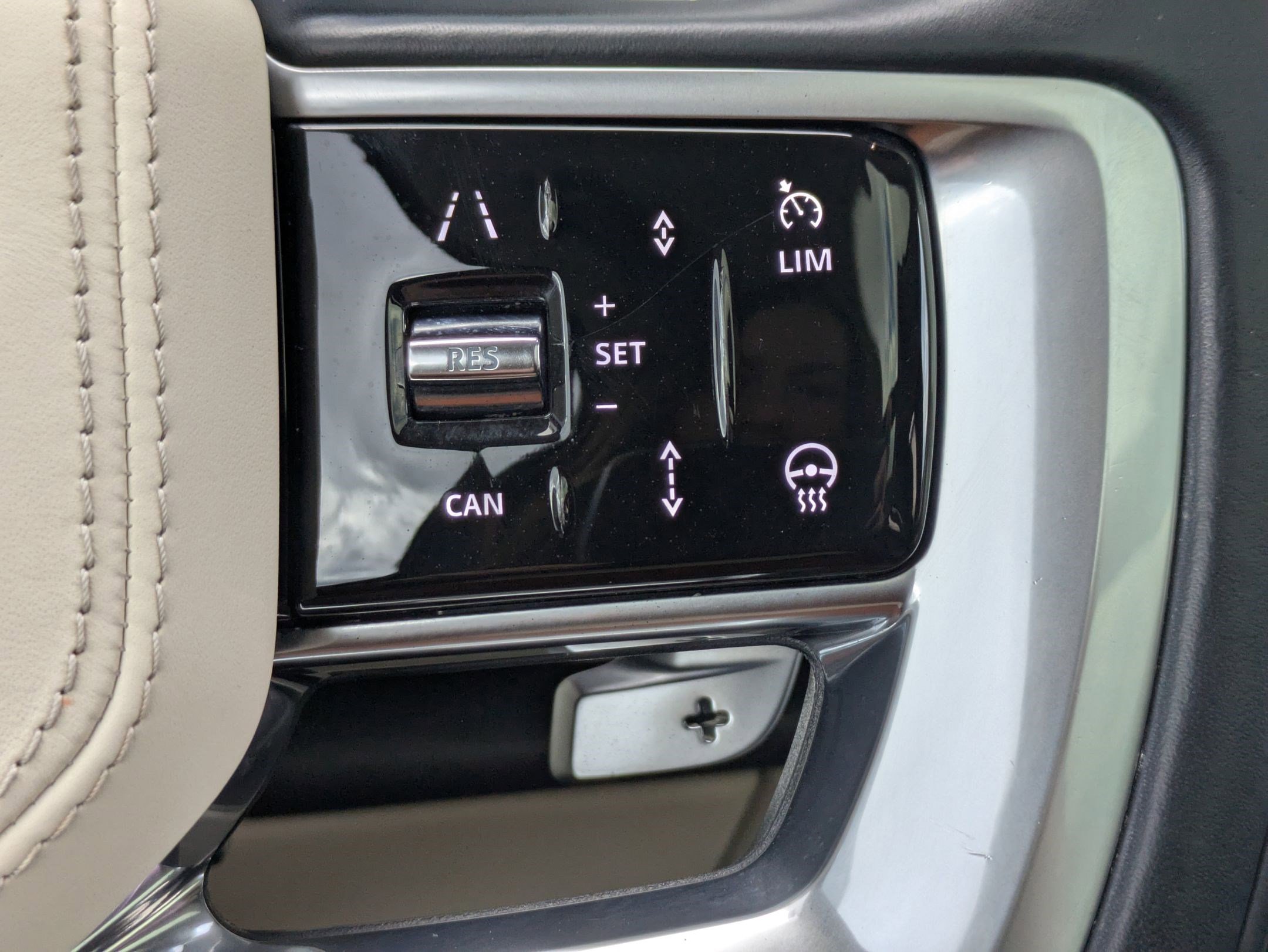 Certified 2022 Land Rover Range Rover Long Wheelbase SE image 17