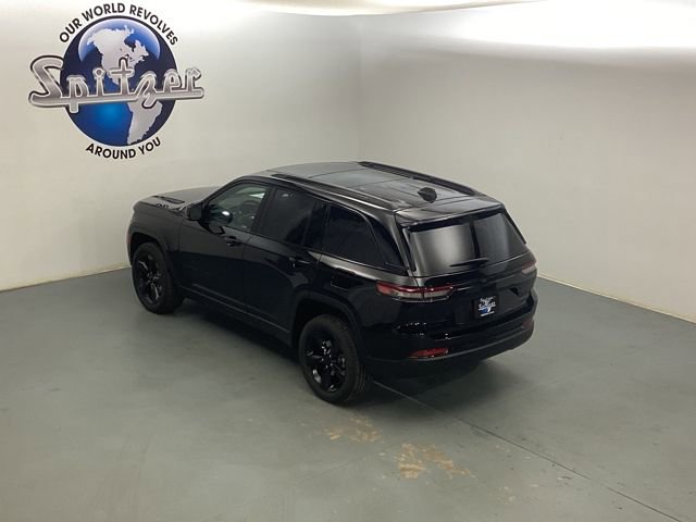 New 2025 Jeep Grand Cherokee Limited w/ Luxury Tech Group II image 14