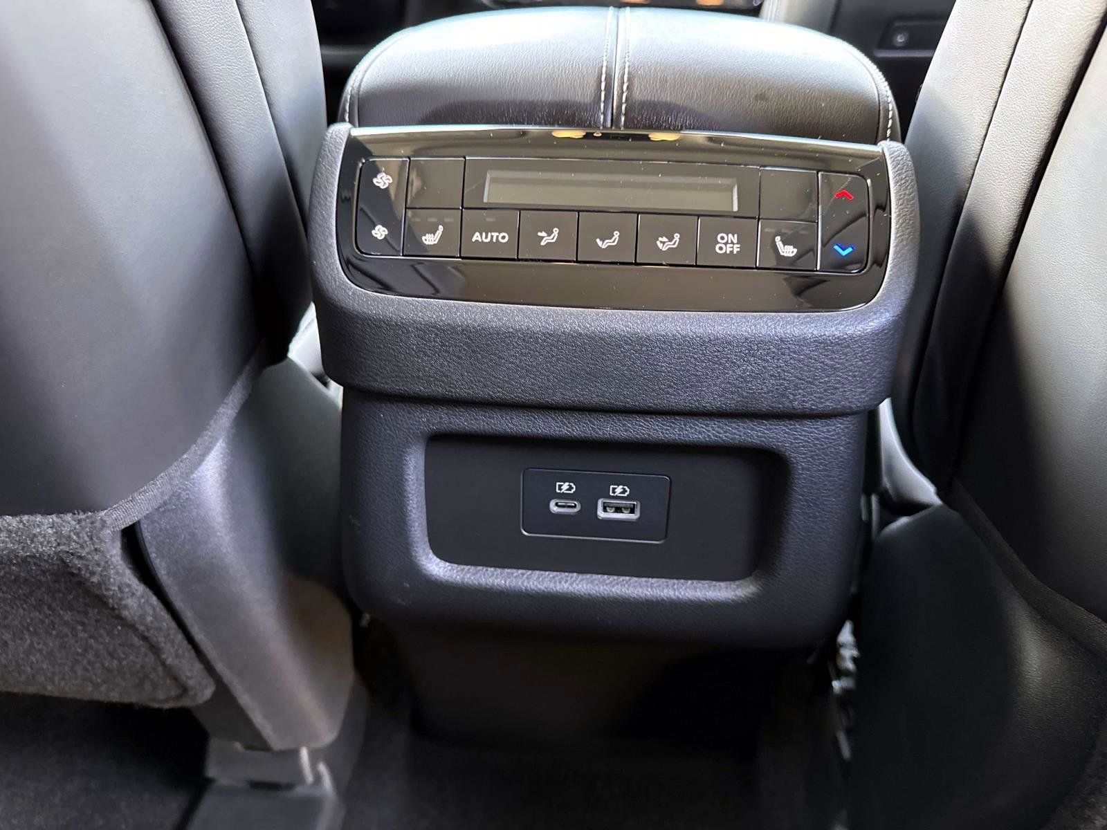 Certified 2025 INFINITI QX60 Luxe w/ Vision Package image 19