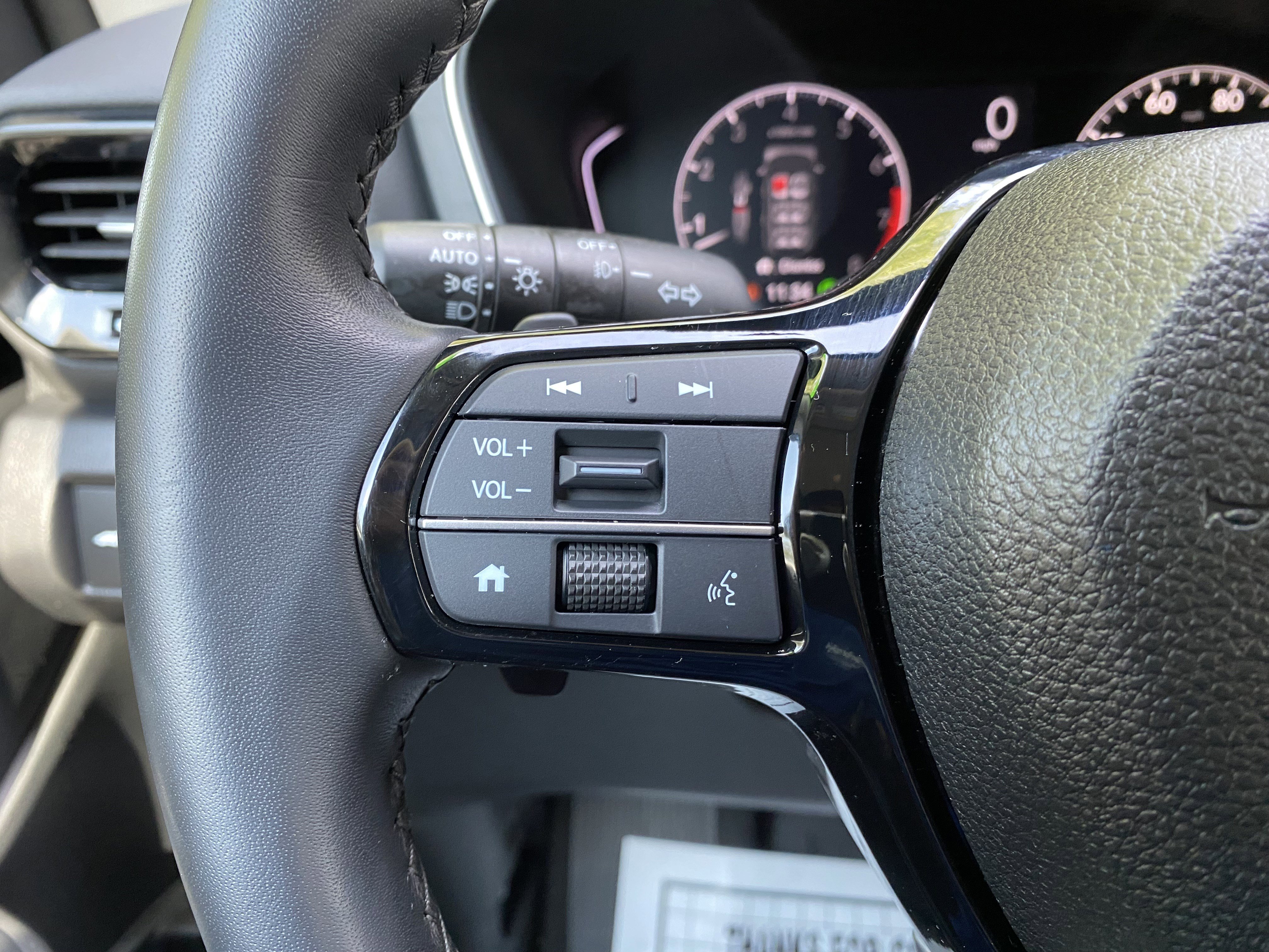 Used 2024 Honda Pilot Touring image 19