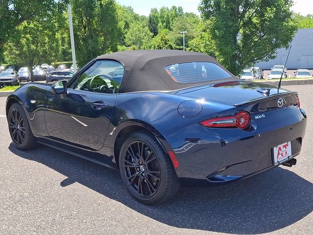 Used 2025 MAZDA MX-5 Miata Club w/ Weather Package RWD image 12