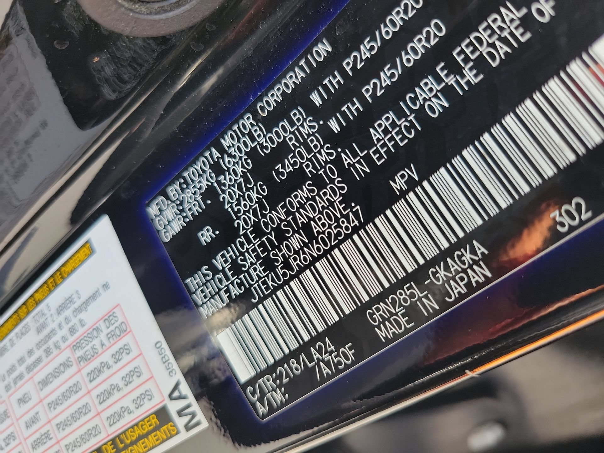 Used 2022 Toyota 4Runner Limited AWD/4WD image 35