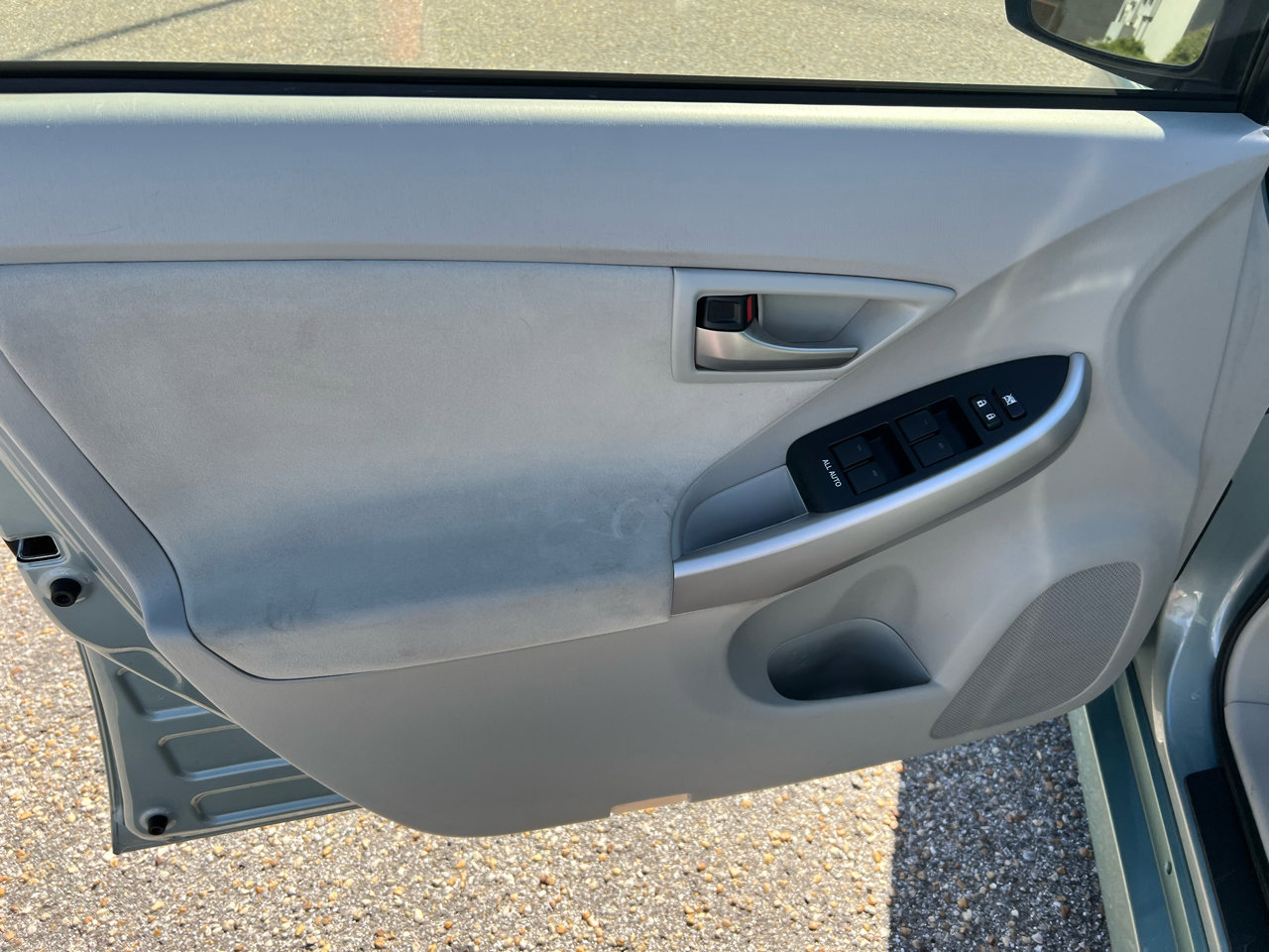 Used 2015 Toyota Prius Five image 20