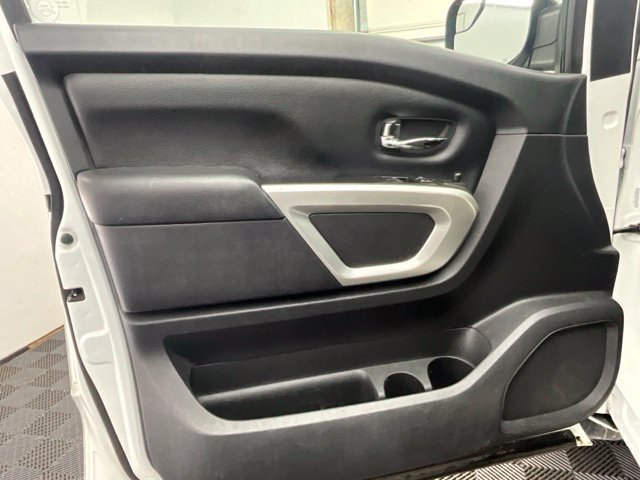 Used 2020 Nissan Titan SV w/ SV Convenience Package AWD/4WD image 10