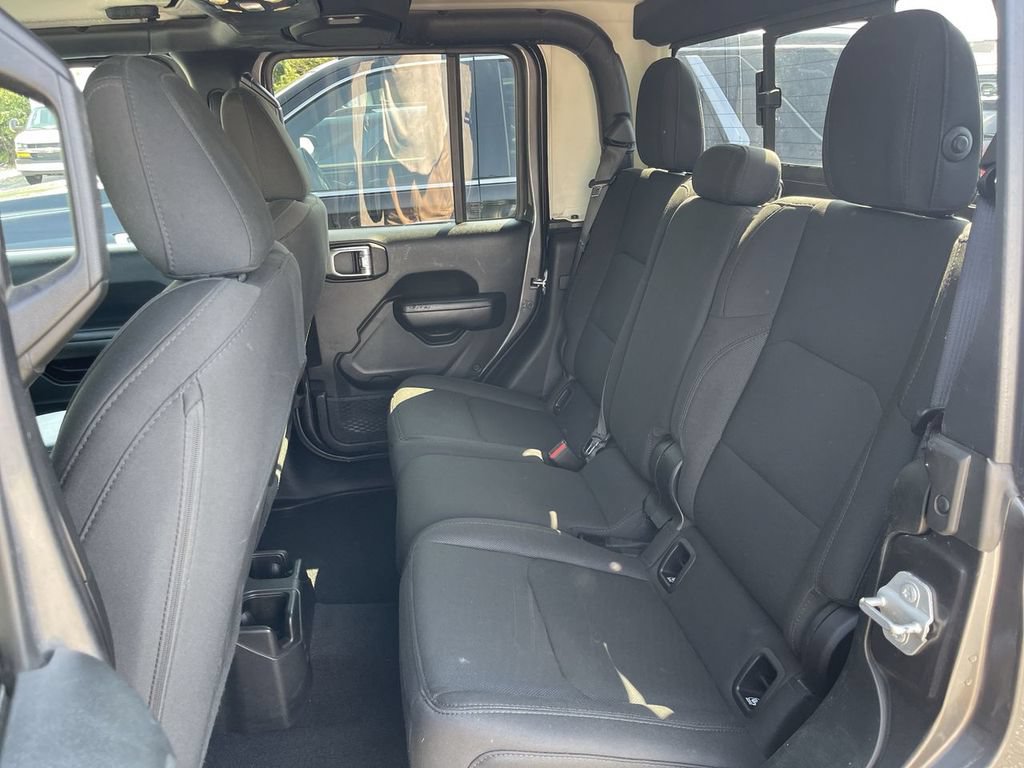 Used 2020 Jeep Gladiator Sport w/ Quick Order Package 24S AWD/4WD image 9