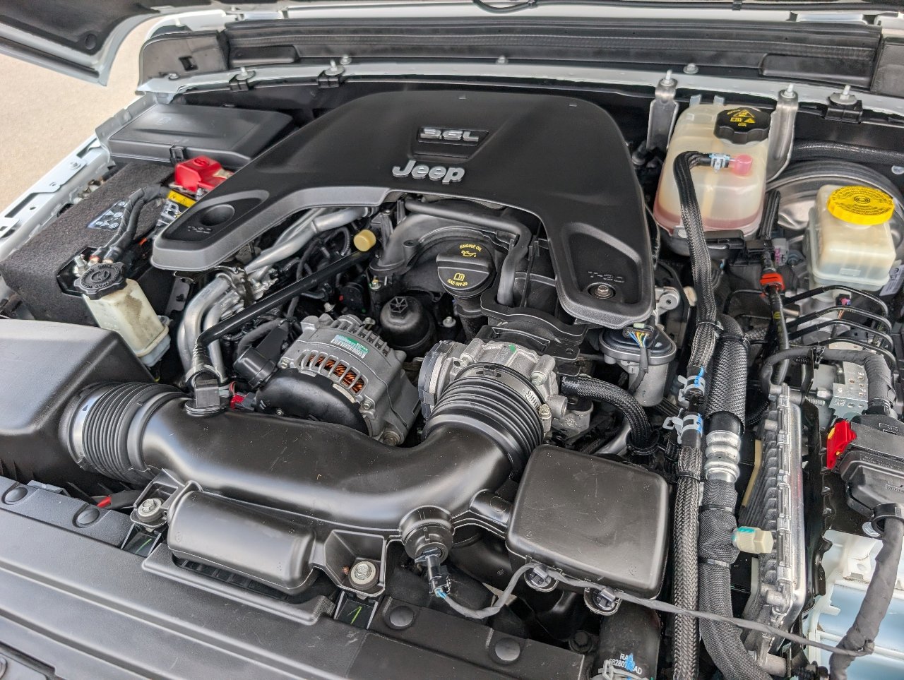 Used 2020 Jeep Wrangler Sport image 20