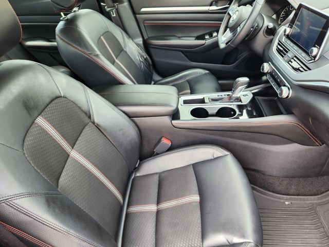 Used 2023 Nissan Altima 2.5 SR FWD image 14