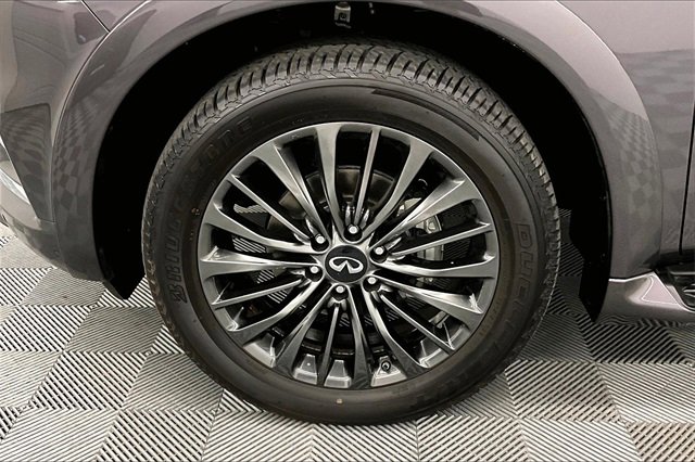 Used 2024 INFINITI QX80 Sensory w/ Cargo Package image 9