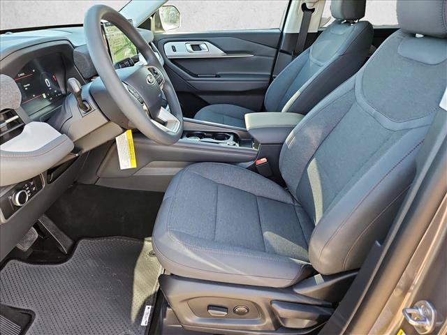 New 2026 Ford Explorer Active RWD image 4