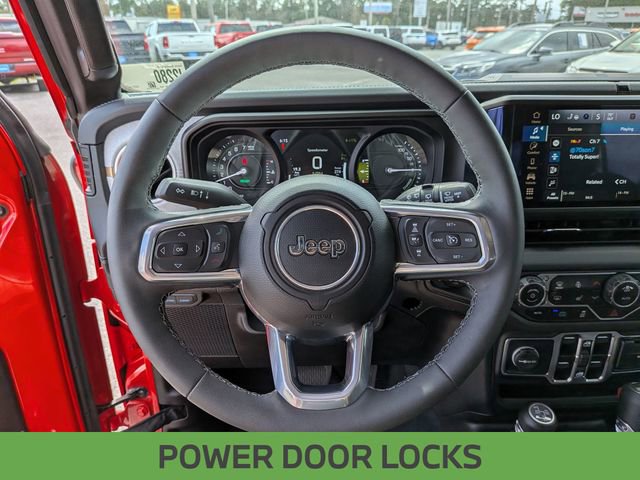 Used 2025 Jeep Wrangler Unlimited Sahara image 13