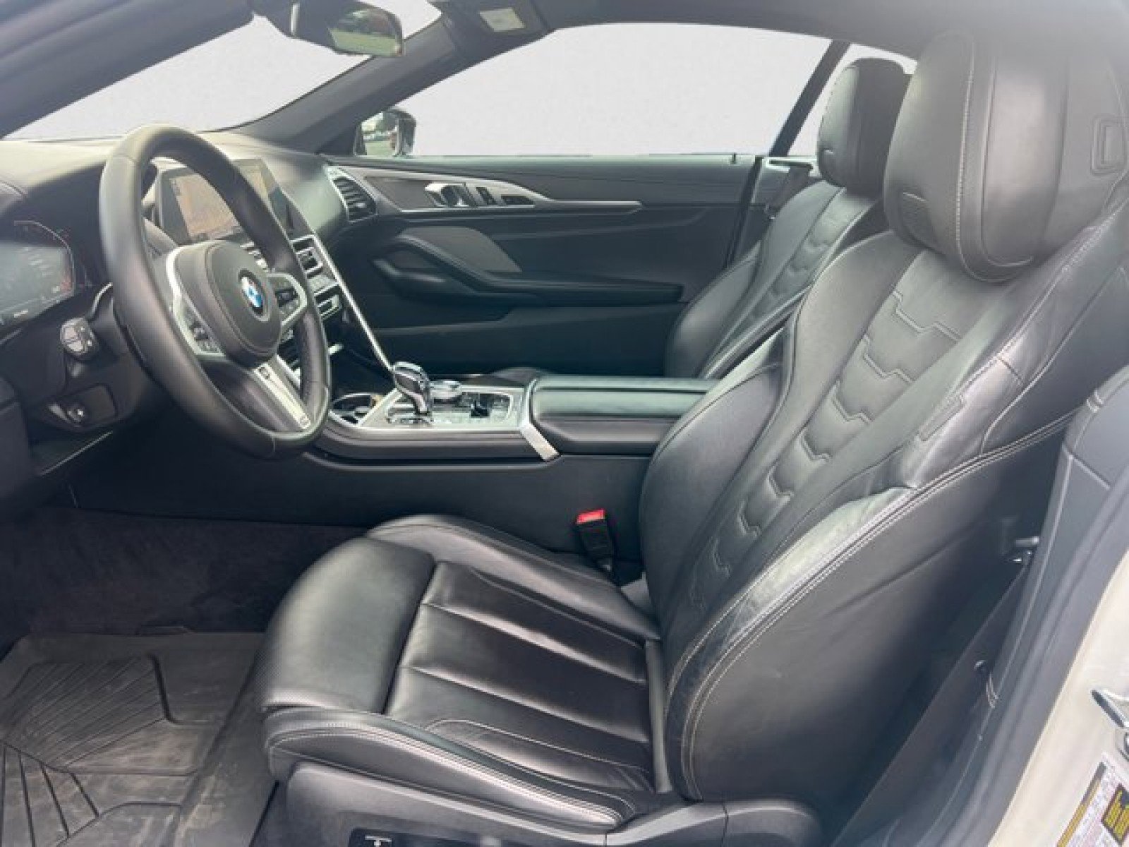 Used 2022 BMW 840i Convertible image 10