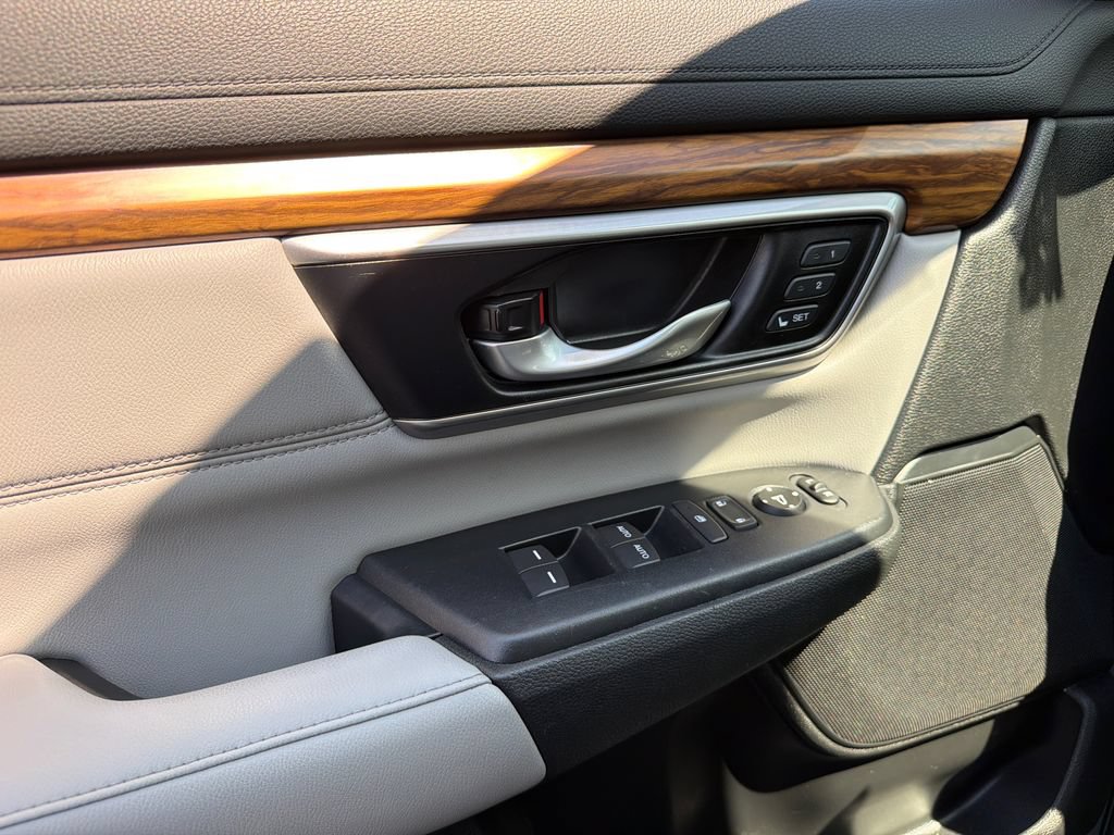 Used 2018 Honda CR-V Touring image 34