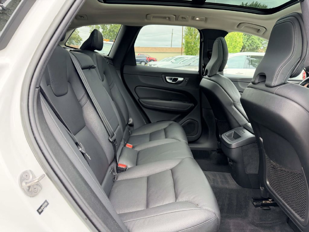 Used 2023 Volvo XC60 B5 Plus w/ Climate Package AWD/4WD image 15