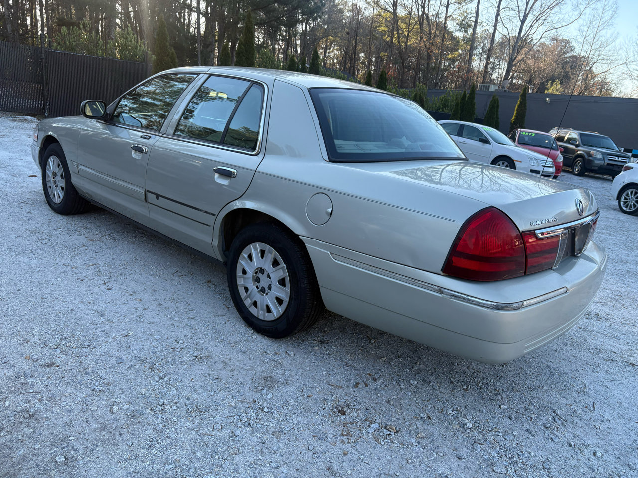 Used 2005 Mercury Grand Marquis GS image 5