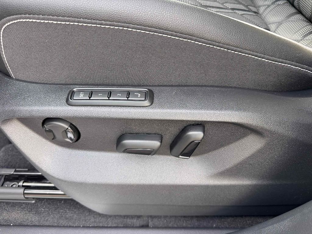 New 2026 Volkswagen Atlas SEL Premium R-Line image 12