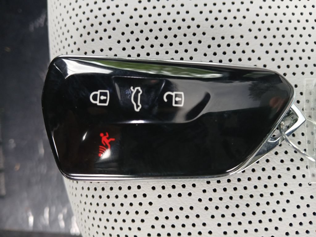New 2026 Volkswagen ID.4 Pro S Plus AWD/4WD image 29