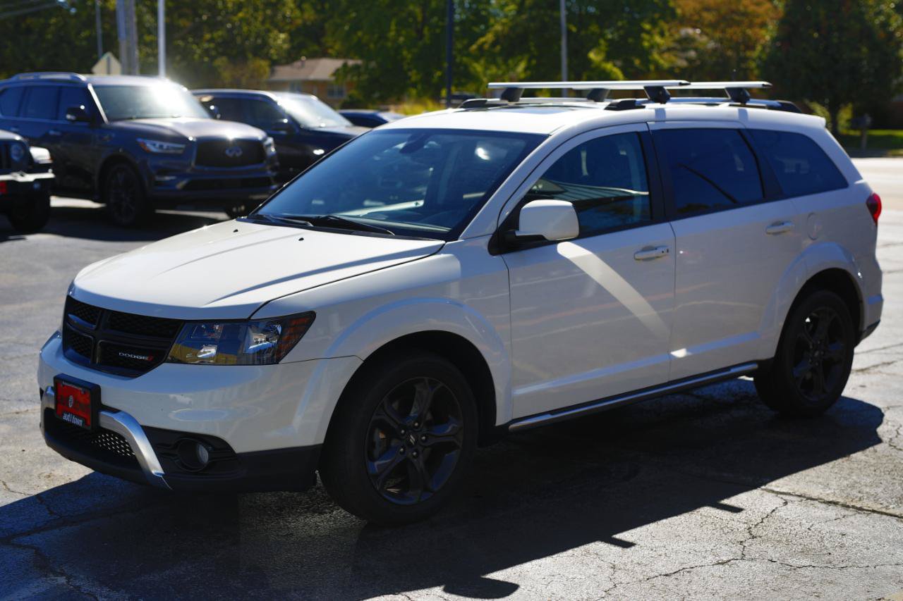 Used 2020 Dodge Journey Crossroad FWD image 3