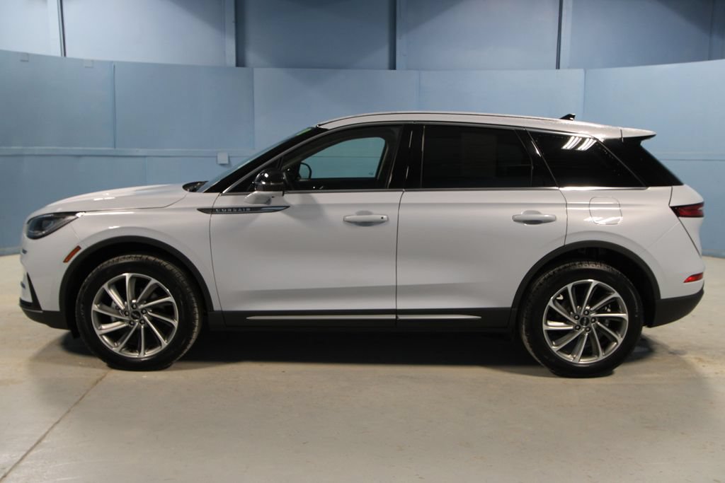 Used 2025 Lincoln Corsair AWD w/ Equipment Group 101A image 26