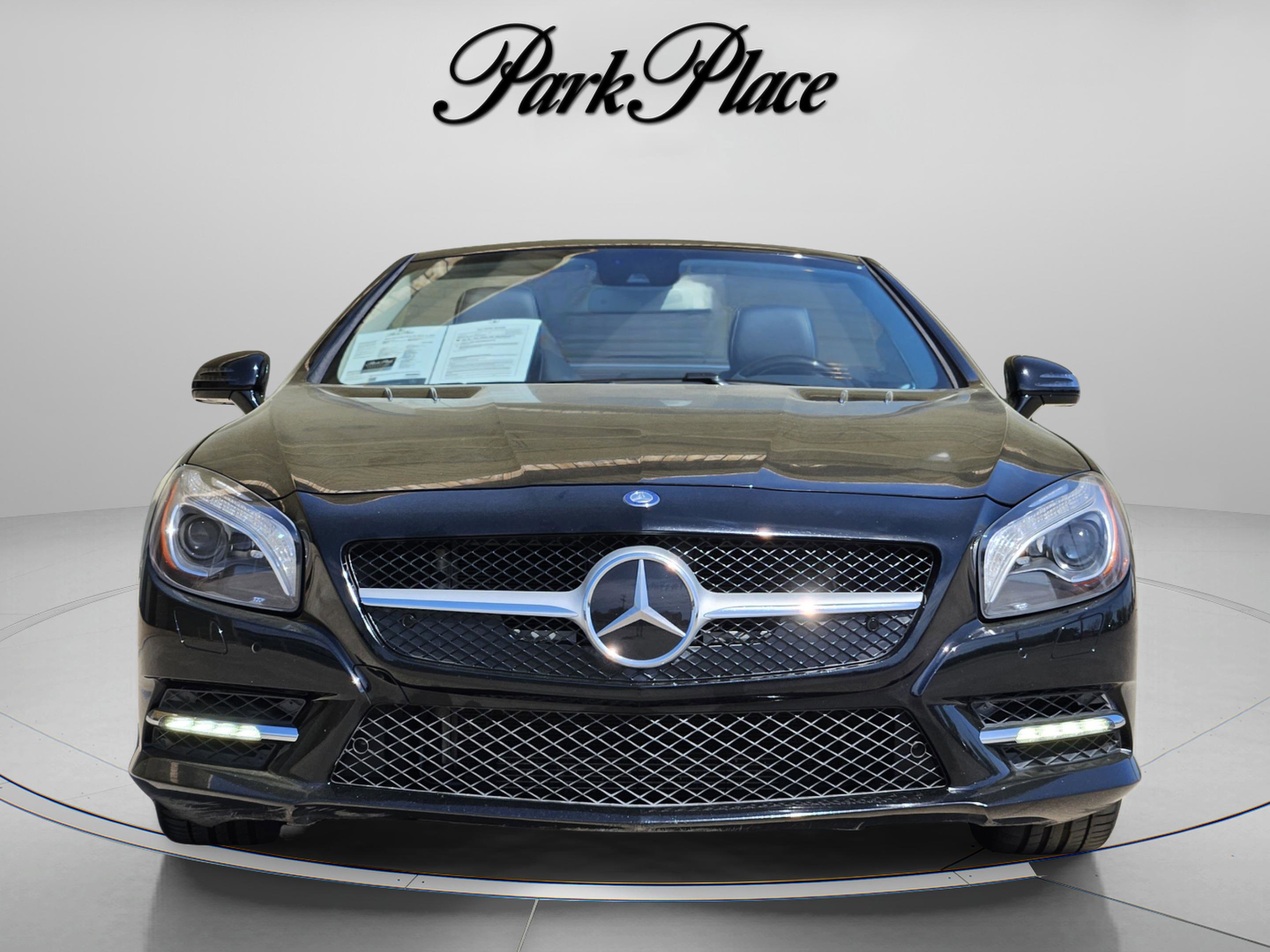 Used 2015 Mercedes-Benz SL 550 image 8