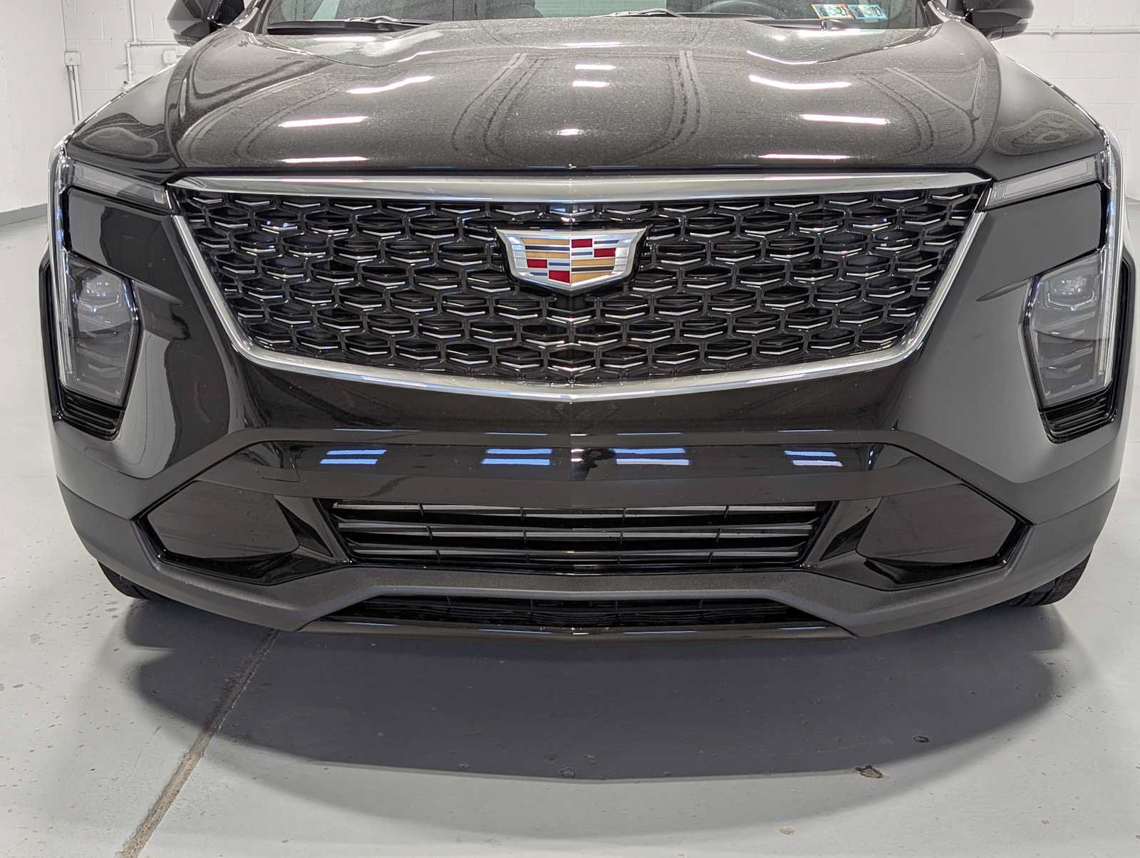 Certified 2024 Cadillac XT4 Premium Luxury w/ Cold Weather Package AWD/4WD image 2