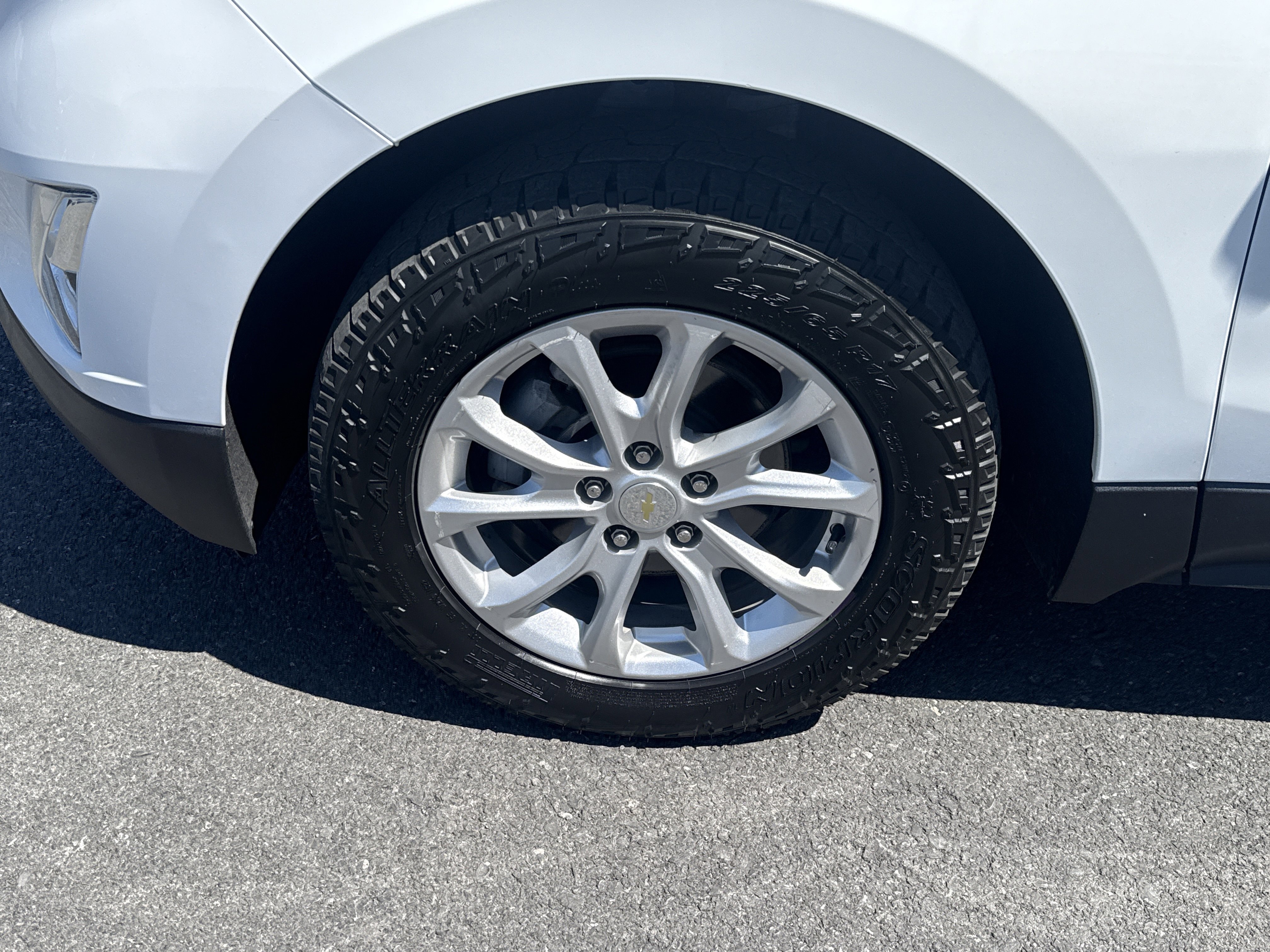 Used 2021 Chevrolet Equinox LS w/ LS Convenience Package AWD/4WD image 13