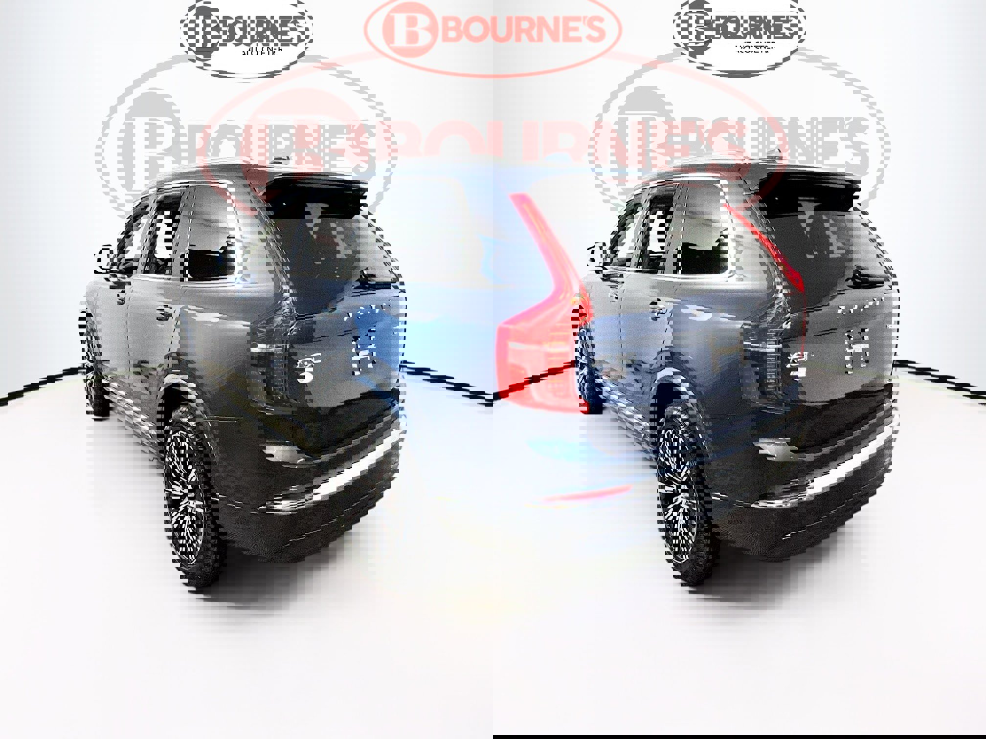 Used 2025 Volvo XC90 B5 Core image 9