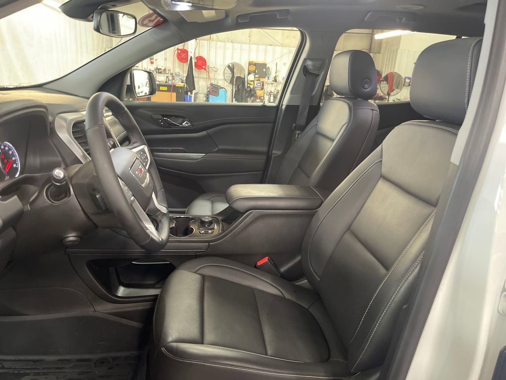 Certified 2023 GMC Acadia SLT w/ Preferred Package AWD/4WD image 14