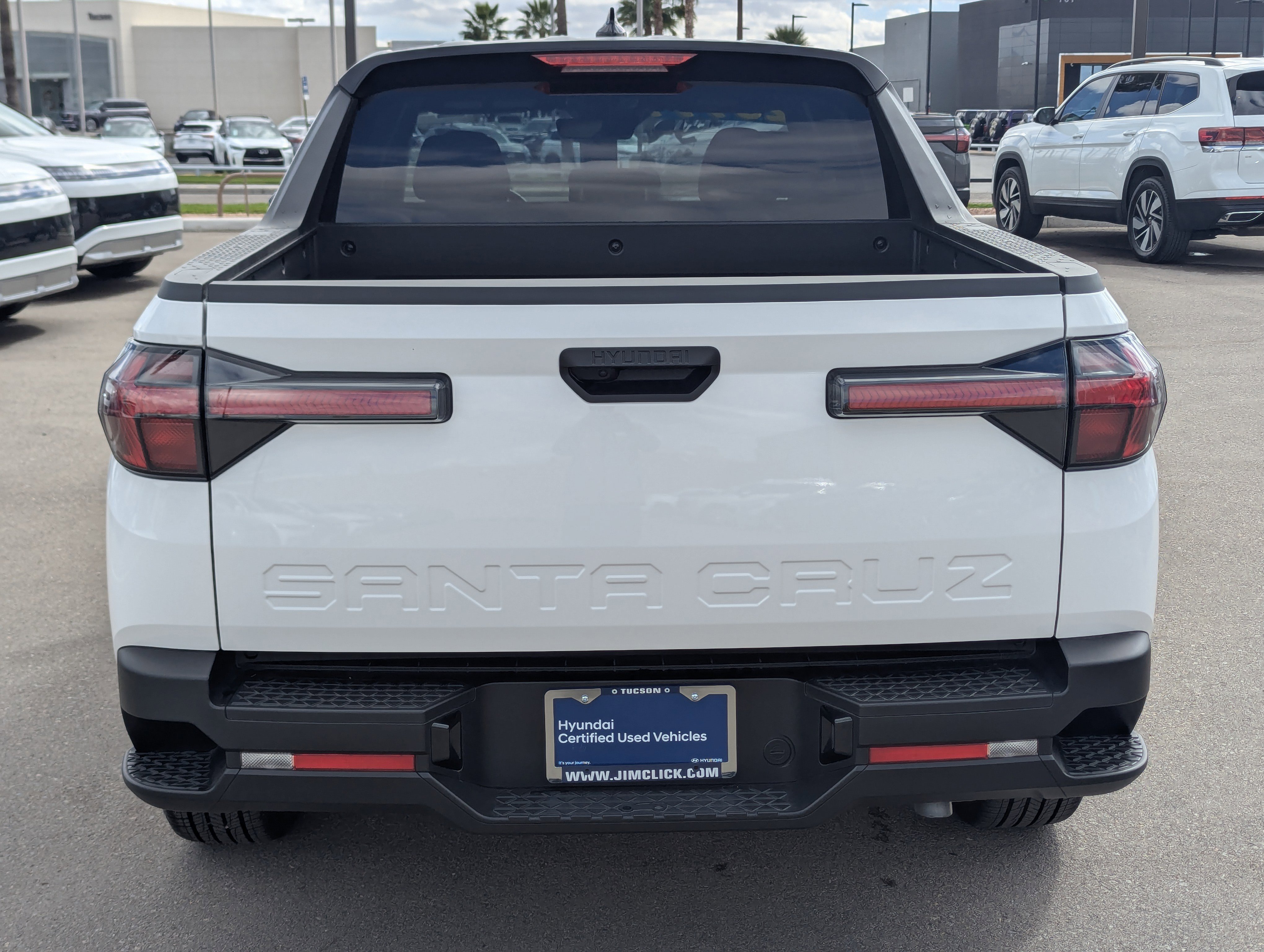 Certified 2025 Hyundai Santa Cruz SE image 3