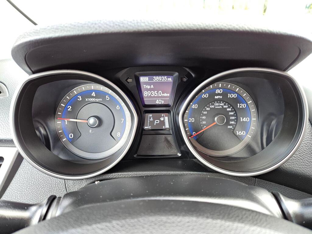 Used 2017 Hyundai Elantra GT image 19