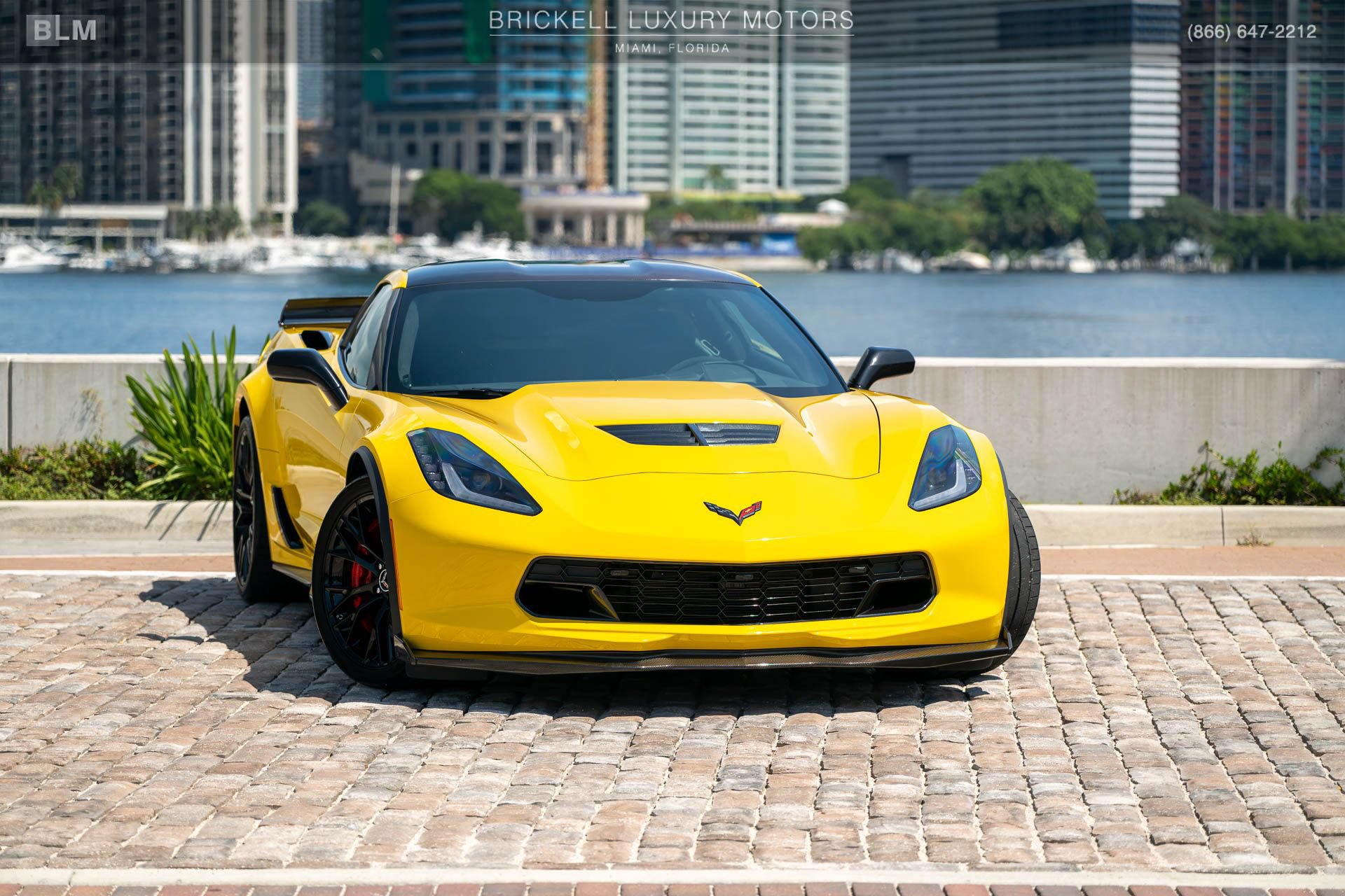 Used 2015 Chevrolet Corvette Z06 w/ 3LZ Preferred Equipment Group RWD image 2