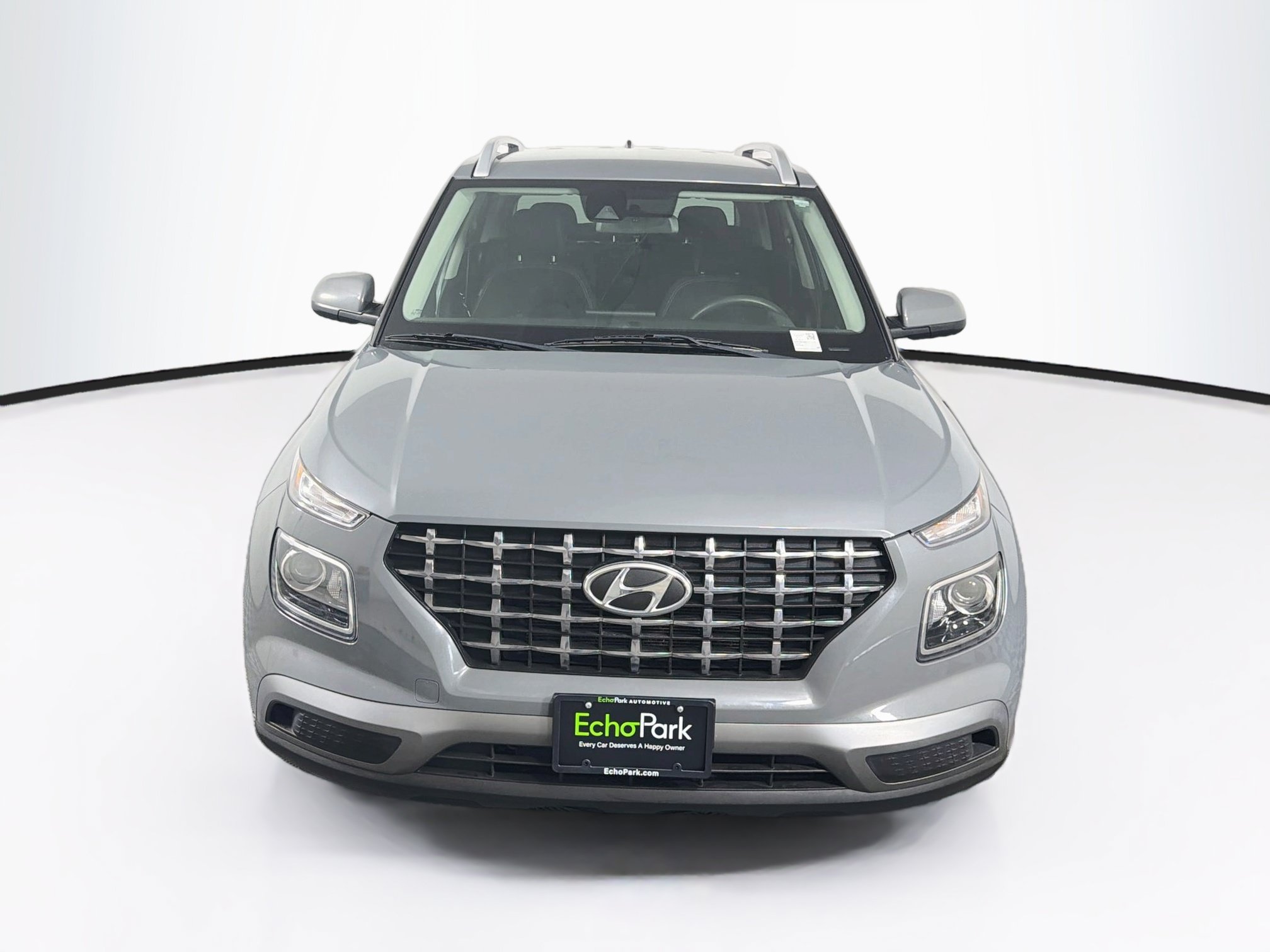 Used 2020 Hyundai Venue SEL FWD image 2