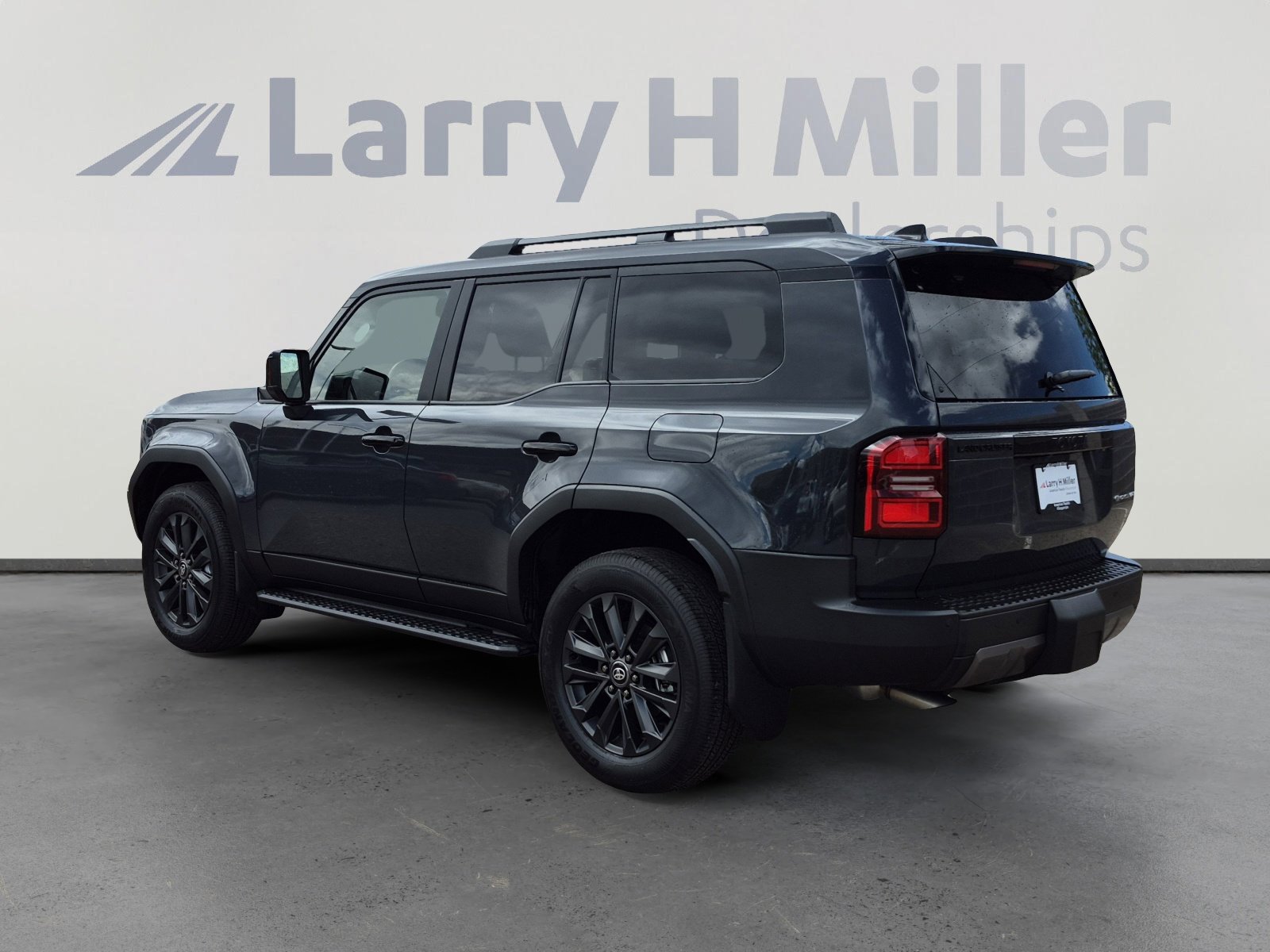 Used 2026 Toyota Land Cruiser w/ Premium Package image 4