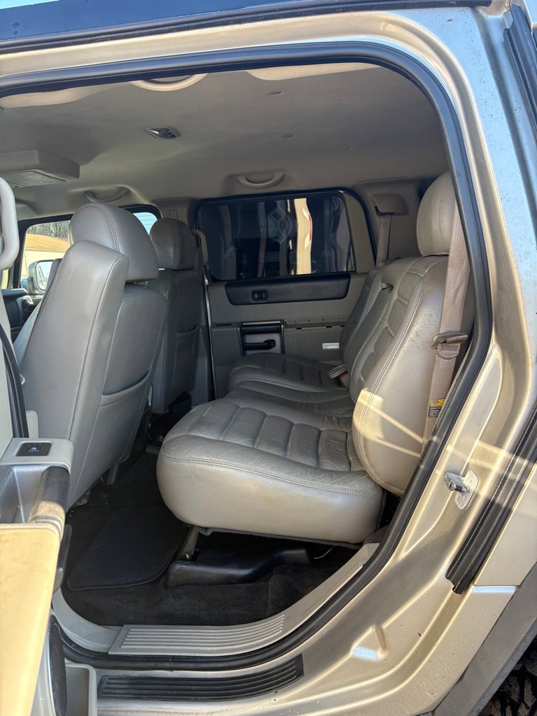 Used 2003 HUMMER H2 w/ Preferred Equipment Group image 11