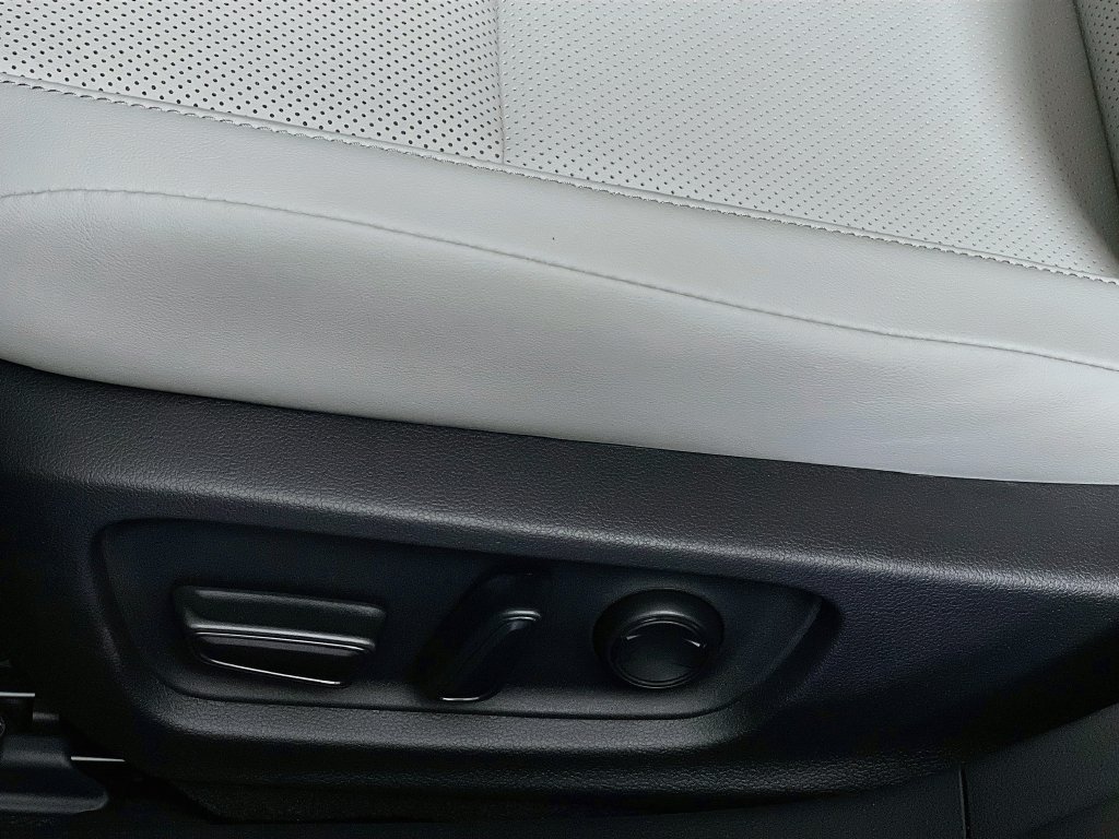 New 2027 Toyota Prius XLE FWD image 13
