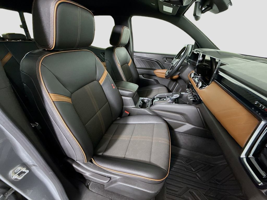 Used 2023 GMC Canyon AT4 image 26