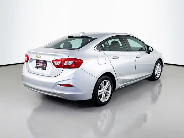 Used 2017 Chevrolet Cruze LT image 6