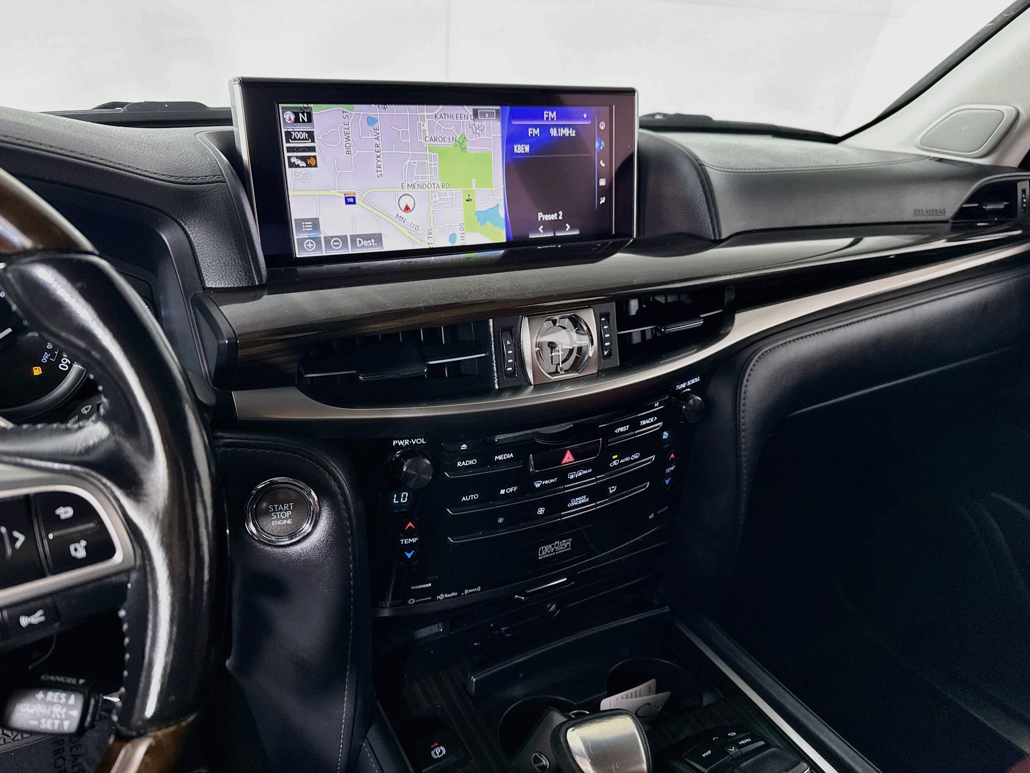 Used 2017 Lexus LX 570 4WD w/ Luxury Package image 16