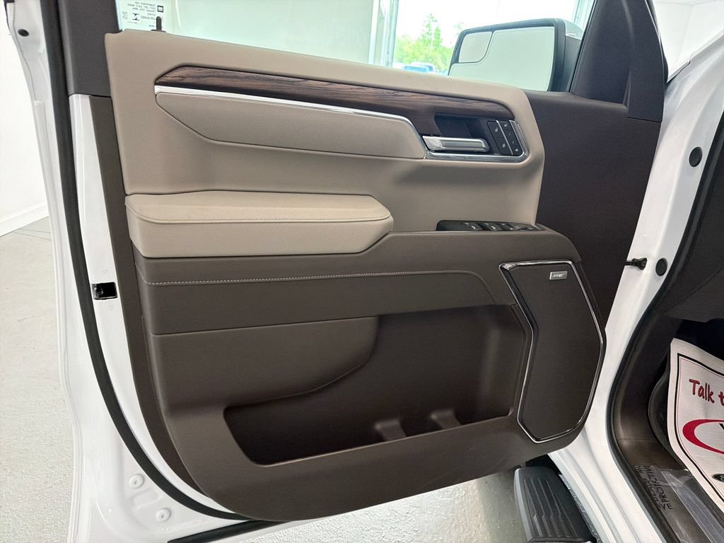New 2026 GMC Sierra 1500 SLT w/ SLT Premium Package AWD/4WD image 13